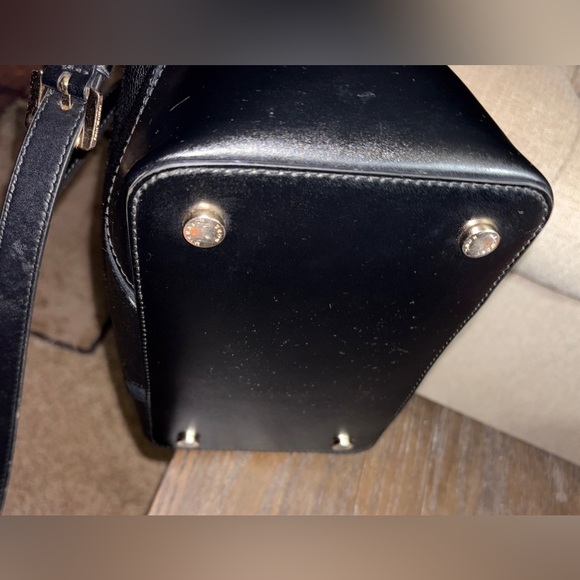 Michael Kors Black Pebbled Leather with Suede Trim Crossbody Bucket Bag EUC - Picture 11 of 16